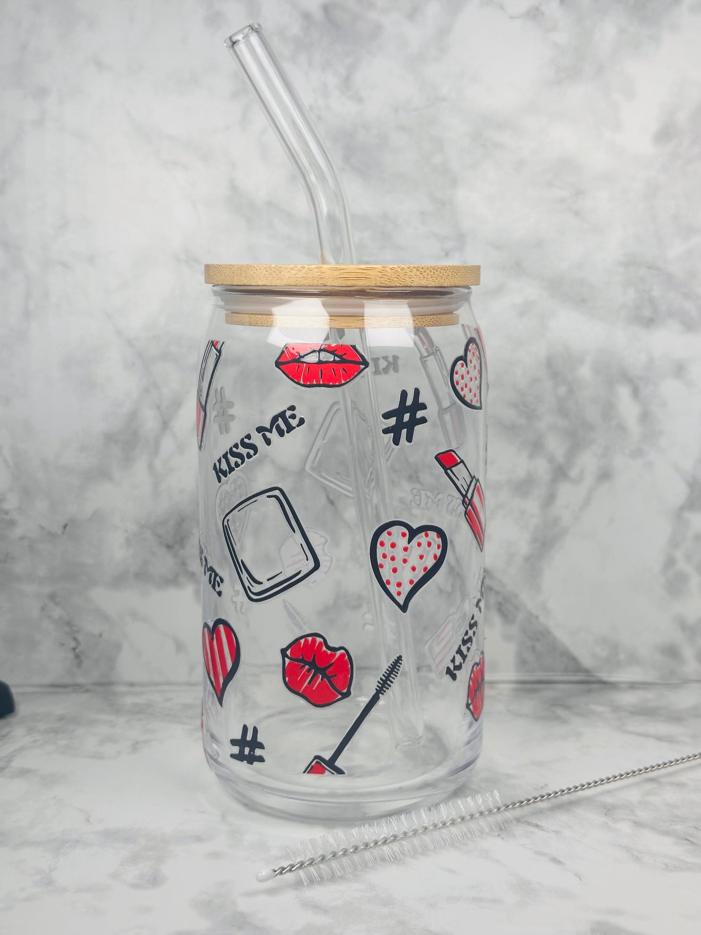 Kiss Meeeee Glass Tumbler